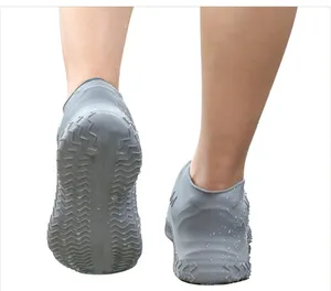 1对男女通用防水硅胶不滑雨鞋保护套可重复使用的靴盖