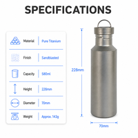 Bouteille d'eau sportive en titane personnalisée OEM ODM, anti-fuite, portable, pour le camping, la randonnée et les activités de plein air