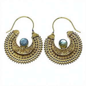 Nouveauté 2018 : Boucles d'oreilles créoles bohèmes religieuses en laiton avec labradorite, bijoux bohèmes minimalistes plaqués or, vente en gros - Product Image 4