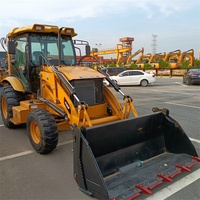 Chargeuse Caterpillar 420F 4WD, la chargeuse-excavatrice multi-usage CAT420F est utilisée dans le bâtiment et l'agriculture