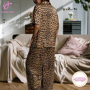 Loveda Ingrosso <span class=keywords><strong>Pigiama</strong></span> da <span class=keywords><strong>Donna</strong></span> in Morbido Raso con Stampa Leopardata, Top a Spalle Scoperte a Maniche Corte e Pantaloni a Gamba Larga - Product Image 2