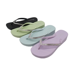 Pantoufles à semelles compensées pour femmes, tongs de Style Simple, tige en PVC avec décoration de diamant, été, - Product Image 1