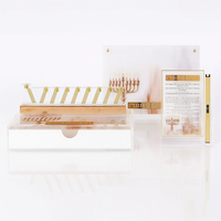Ménorah (Chanukiah) moderne de luxe en acrylique transparent avec base à rayures diagonales dorées, décoration de fête juive, idéale pour offrir
