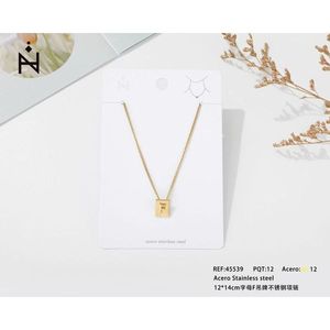 Collana in Acciaio Inossidabile con Ciondolo a Forma di Lettera F 12x14cm, Gioielli alla Moda - Product Image 3