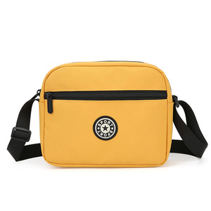 Sac à bandoulière tendance pour femmes, sac carré horizontal avec fermeture éclair, petit sac à bandoulière portable pour les déplacements quotidiens, les voyages et les étudiants - Product Image 3
