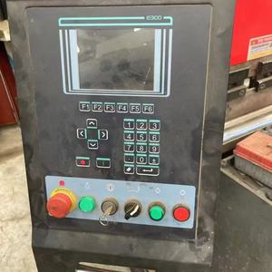 Máquina Dobladora Hidráulica CNC Automática de 160T y 1600mm de Segunda Mano para Placas de Acero Inoxidable y Varillas Corrugadas, Alta Productividad - Product Image 4