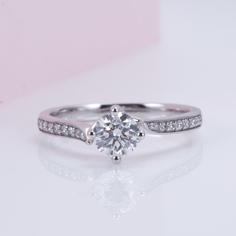 ทองคำขาว 18K