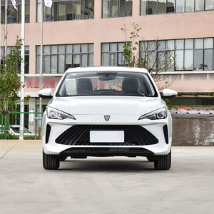 Precio de fábrica Roewe I5 Sedán LHD Manual FWD 1.5L Neumáticos R16 Cámara Trasera Luz Nueva Exportación Hecho en China Venta al por Mayor - Product Image 2