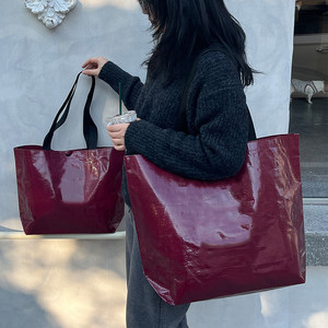 กระเป๋าถือสะพายไหล่ผู้หญิงคุณภาพสูง ทออย่างทนทาน พร้อมโลโก้พิมพ์ลาย เหมาะสำหรับเดินทางและไปเที่ยวชายหาด - Product Image 4