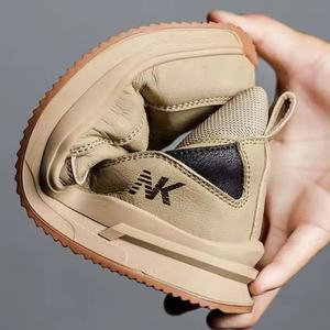 Botas de Tacón Grueso Retro de Diseño Lujoso para Hombre, Botas de Caballero de Cuero Genuino, Botas Casuales con Estampado Tallado - Product Image 2