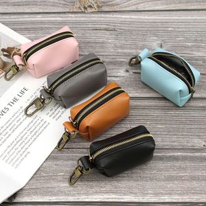 Distributeur de sacs à déjections canines en cuir PU avec fermeture éclair et mousqueton pour l'extérieur, organisateur de sacs à déchets pour animaux de compagnie - Product Image 1
