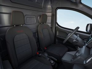 Furgone Elettrico Puro LINXYS dalla Fabbrica all'Ingrosso con Spazio di Carico di 7m³ <span class=keywords><strong>Veicolo</strong></span> per Trasporto Personale Camion per Trasporto Merci - Product Image 3