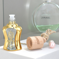 Diffuseur de parfum de voiture en verre de luxe, flacon suspendu pour voiture, décoration dorée, bouchon en bois, logo personnalisé, vente en gros