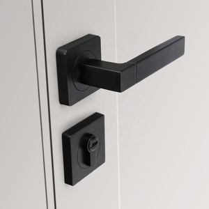 Yonfia A8230R10 <span class=keywords><strong>Poignée</strong></span> <span class=keywords><strong>de</strong></span> <span class=keywords><strong>Porte</strong></span> Carrée Moderne en Aluminium Noir Massif, Loquet <span class=keywords><strong>de</strong></span> <span class=keywords><strong>Porte</strong></span> Intérieur pour Maison, WC et Portes en Bois - Product Image 3