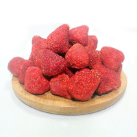 Zoete Gevriesdroogde Aardbei Chinese Bevroren Droge Fruitsnack In Geheel Poederpatroon Geconserveerde Smaak Gevriesdroogde Fruitkubus