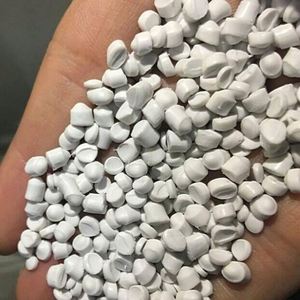 LLDPE UR644 - วัสดุโพลีเอทิลีนเกรดฟิล์มยืด ทนทานต่อการสึกหรอ แข็งแรงสูง สำหรับบรรจุภัณฑ์ - Product Image 1