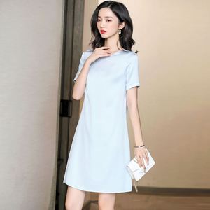 เดรสแขนสั้นผ้าไหมสีทึบสไตล์เกาหลีคอกลมหรูหราและมีสไตล์ชุดเดรสผ้าไหมฤดูร้อนใหม่ - Product Image 3