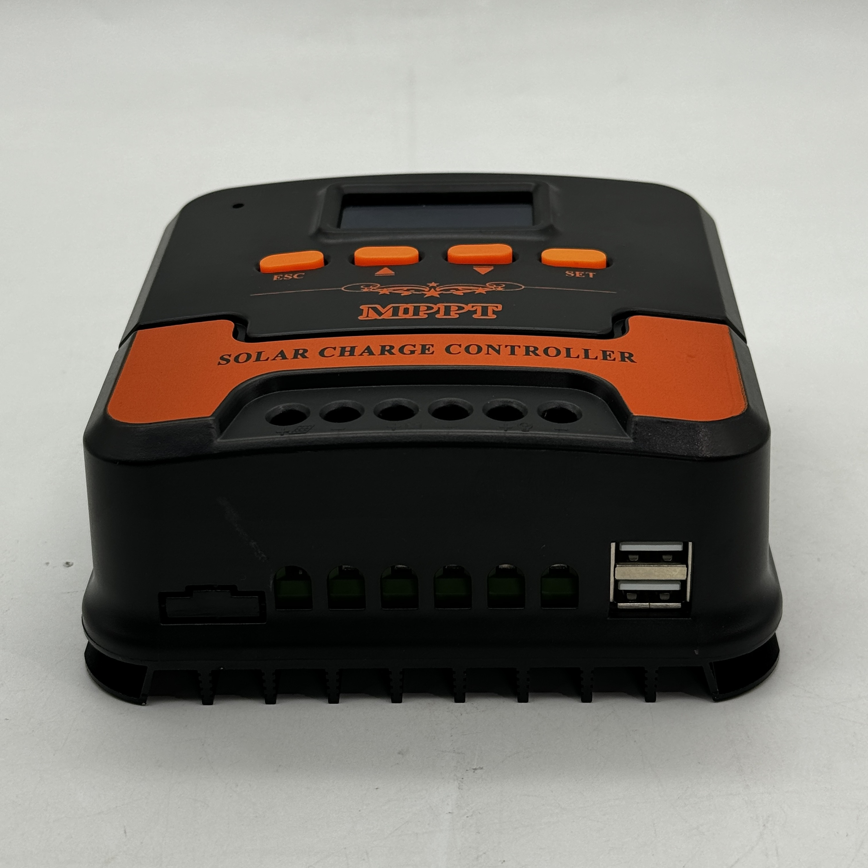 <strong>2026</strong> Hot Sale High Quality MPPT <strong>Solar</strong> Charge Controller <strong>12V</strong>/24V LCD Display 95% Efficiency 260W/520W Max PV <strong>Power</strong> CE Certified