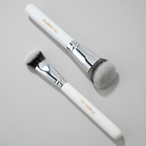 <span class=keywords><strong>Pinceau</strong></span> <span class=keywords><strong>de</strong></span> maquillage oblique <span class=keywords><strong>Kabuki</strong></span> simple et luxueux avec manche en bois blanc, logo personnalisé, pinceaux <span class=keywords><strong>de</strong></span> maquillage individuels pour le correcteur, le <span class=keywords><strong>fond</strong></span> <span class=keywords><strong>de</strong></span> <span class=keywords><strong>teint</strong></span> <span class=keywords><strong>liquide</strong></span> - Product Image 3