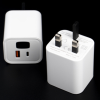 PD 30W PD 20W UK Plug USB a Type C Chargeur mural 2 ports QC3.0 Adaptateur USB à charge rapide