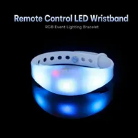Pulsera LED de seguridad con control remoto al por mayor, pulsera de luz RGB con logotipo personalizado, impermeable, para eventos a gran escala