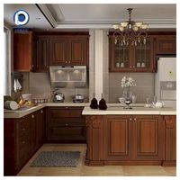 Meuble de cuisine en bois massif d'érable de haute qualité avec tiroirs à fermeture amortie et système queue de pie, durable, pour projets commerciaux, hôteliers et de complexes hôteliers
