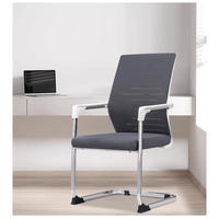 Chaise de bureau ergonomique avec accoudoirs, style moderne et épuré, accoudoirs fixes, cadre blanc, chaise de bureau en maille grise