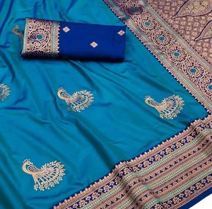 Sari en soie bleue de créateur exclusif avec broderie paon et bordure dorée, traditionnel pour les mariages, les fêtes et les festivals, pour femmes - Product Image 4