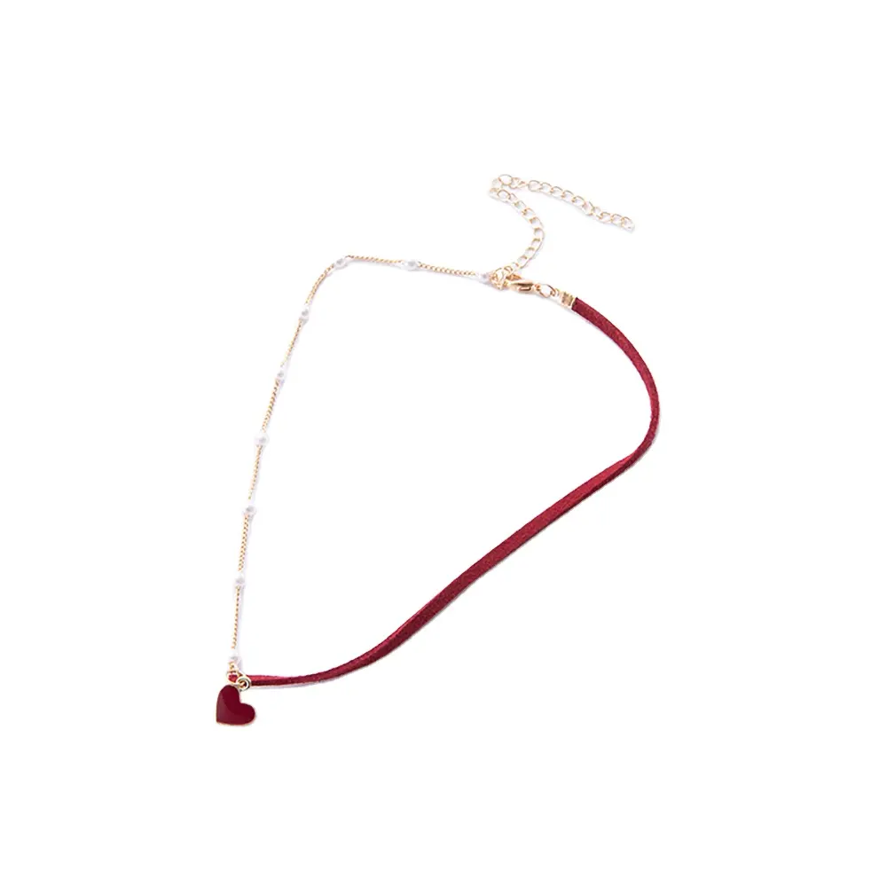 Nuova collana asimmetrica gioielli di moda rosso nero lanugine catena sottile collana girocollo con ciondolo a forma di cuore di perle simulate all'ingrosso