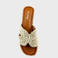 Mules de luxe décontractées haut de gamme pour femme, ornées de perles blanches et de fleurs tissées, à bout carré, plates, à enfiler, avec empeigne en forme de H