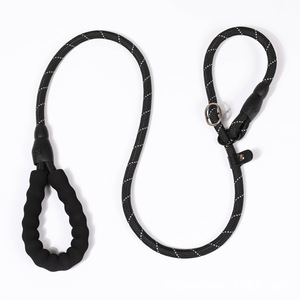 Cross-border <b>dog</b> <b>leash</b>, retractable chain, suitable for small, medium, and large <b>dogs</b>, pet supplies, <b>dog</b> <b>leash</b>. - Product Image 3