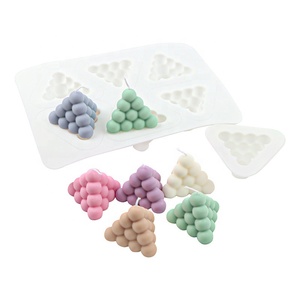 <span class=keywords><strong>Cubo</strong></span> <span class=keywords><strong>de</strong></span> <span class=keywords><strong>Rubik</strong></span> triangular con forma <span class=keywords><strong>de</strong></span> vela, molde <span class=keywords><strong>de</strong></span> silicona, burbujas, pirámide, jabón <span class=keywords><strong>de</strong></span> aromaterapia - Product Image 1