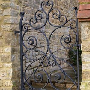 <span class=keywords><strong>Puerta</strong></span> de hierro forjado con parte superior arqueada vintage, acabado desgastado con motivos botánicos para un ambiente de <span class=keywords><strong>jardín</strong></span> romántico - Product Image 4