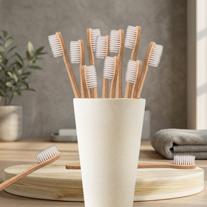 Brosse à dents Hippotanicals pour adultes avec manche en nylon souple - Biodégradable - Taille standard pour usage domestique - Product Image 3