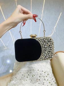 Sac à main de soirée en velours rouge vin rétro, sac à main de mariée en or et argent de luxe personnalisé en usine, pour femmes - Product Image 2