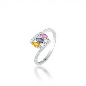 Anillo con Rubí y Diamante en Forma de Marquesa en Plata de Ley 925 con Baño de Rodio, Joyería de Lujo para Mujer - Product Image 4