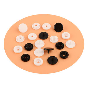 Botones de China Ventas directas de fábrica 12mm Botones de presión rápida 1211 Plástico T5 Sujetador de plástico 4 piezas Botones Uso de ropa - Product Image 5