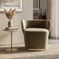 Fauteuil en velours de luxe léger, chaise individuelle moderne, base en métal doré, fauteuil de salon pour villa et hôtel