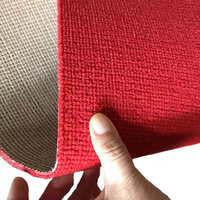 Moquette murale unie à boucles 100 % PP ignifuge, tapis de sol doux idéal pour les magasins de vêtements et les studios de danse