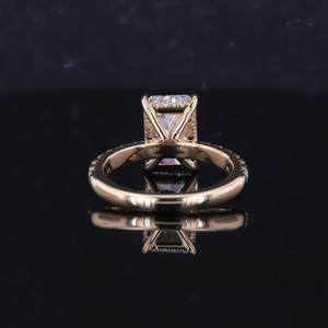 แหวนเพชรแล็บ 18k ทองคำ ประดับเพชรแล็บทรงเรเดียนท์คัท แหวนหมั้นแฟชั่นสุดหรู - Product Image 5