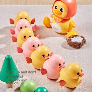 Çocuklar İçin Elektrikli Salıncaklı Emekleme Ördeği Oyuncağı - Manyetik Tutuş, Müzik ve Işık Bebek Erken Eğitim Yatıştırıcı Emekleme Oyuncağı - Product Image 2