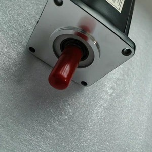 มอเตอร์เซอร์โว Rexroth รุ่น MSK050C-0600-NN-M1-UP0-NNNN 3 กิโลวัตต์ 600 โวลต์กระแสสลับ 5500 รอบต่อนาที ผลิตในเยอรมนี - Product Image 1