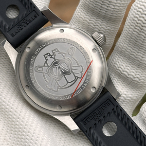 STEELDIVE Officiel SD1952 Boîtier en acier inoxydable sans date Verre saphir Étanche 300M Mouvement japonais NH35 Montre de plongée automatique - Product Image 6