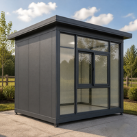 Poste de Garde Mobile Préfabriqué Compact avec Façade Entièrement Vitrée pour Point de Contrôle de Sécurité sur Site