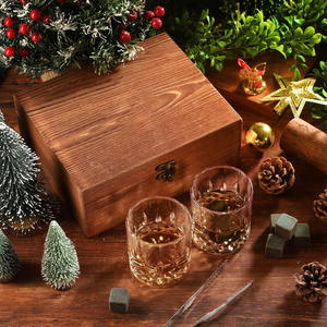 Carafe à <span class=keywords><strong>whisky</strong></span> gravée avec logo personnalisé, lot <span class=keywords><strong>de</strong></span> 4 gobelets transparents pour <span class=keywords><strong>dégustation</strong></span> <span class=keywords><strong>de</strong></span> roche dans une boîte en bois pour mariages et cadeaux - Product Image 3