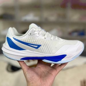 Zapatillas de running para hombre de alta calidad con suela gruesa que proporciona amortiguación y son ligeras, ideales para zapatillas de baloncesto casuales. - Product Image 4