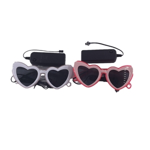 Occhiali da sole rosa alla moda per feste di capodanno, - Product Image 6