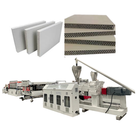 Machine d'extrusion de plaque de serre de bâtiment de coffrage ondulé creux en plastique PP PC PE