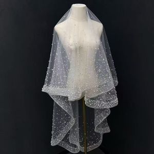 Voile de mariée de luxe à bords festonnés orné de perles et de strass - Voile de mariée à 2 couches pour les mariées - Product Image 2