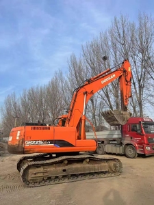 รถขุดตีนตะขาบ Doosan DH225LC มือสอง ไมล์น้อย พร้อมเครื่องยนต์และเกียร์ กำลัง 110 กิโลวัตต์ ความจุบุ้งกี๋ 1.2 เมตร กำลังขายดี - Product Image 4